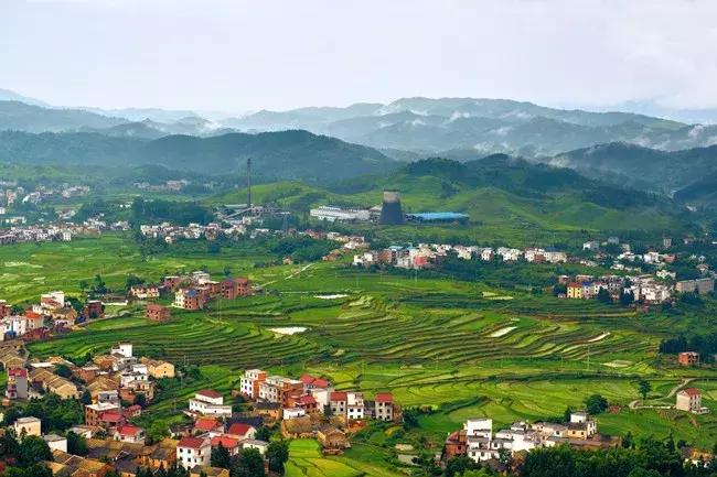 江西省有个莲花县,莲花县是因莲花而出名吗