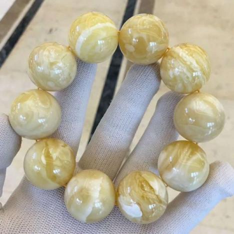 蜜蜡原石一元一克是真蜜蜡吗,蜜蜡真假鉴别蜜蜡多少钱一克