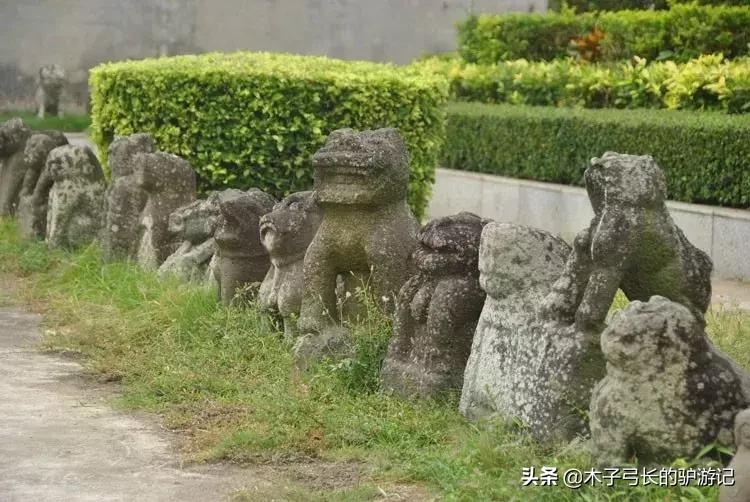 这个奇特的地方，将石狗视为图腾，却爱吃狗肉