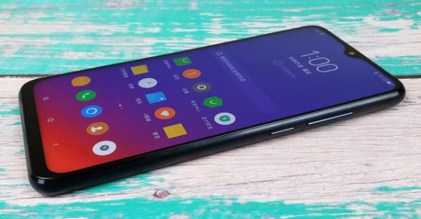 骁龙710+三摄+6+64GB仅需947，还是没人买？