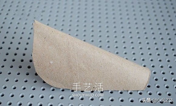 会飞的纸筒飞机怎么折,纸筒飞机的教学视频