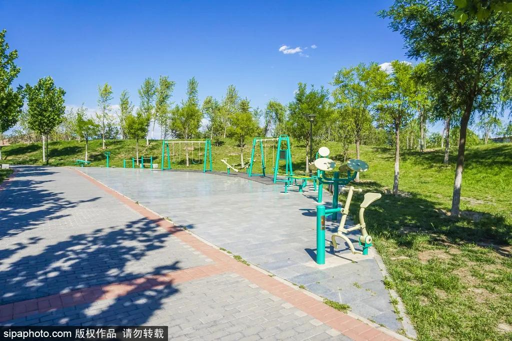 北京坐着不动的景点,网红公园北京三里河公园