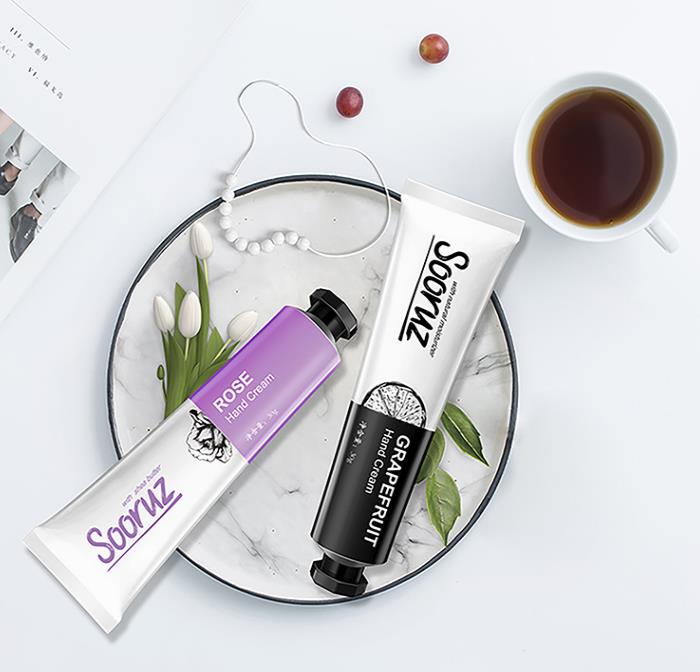 再年轻的脸也挡不住“奶奶”手，隐藏年龄的秘密，全靠这一只