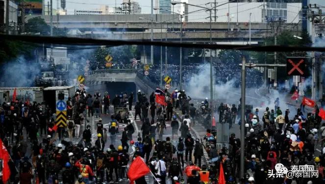 普吉五千多阳性！当局：为了百亿旅业创收，患者自己在家隔离就好