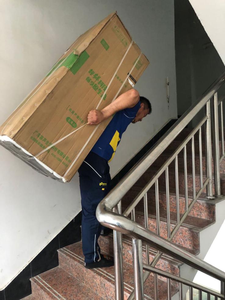 德邦物流快递员都有什么用,德邦快递物流专员怎么样