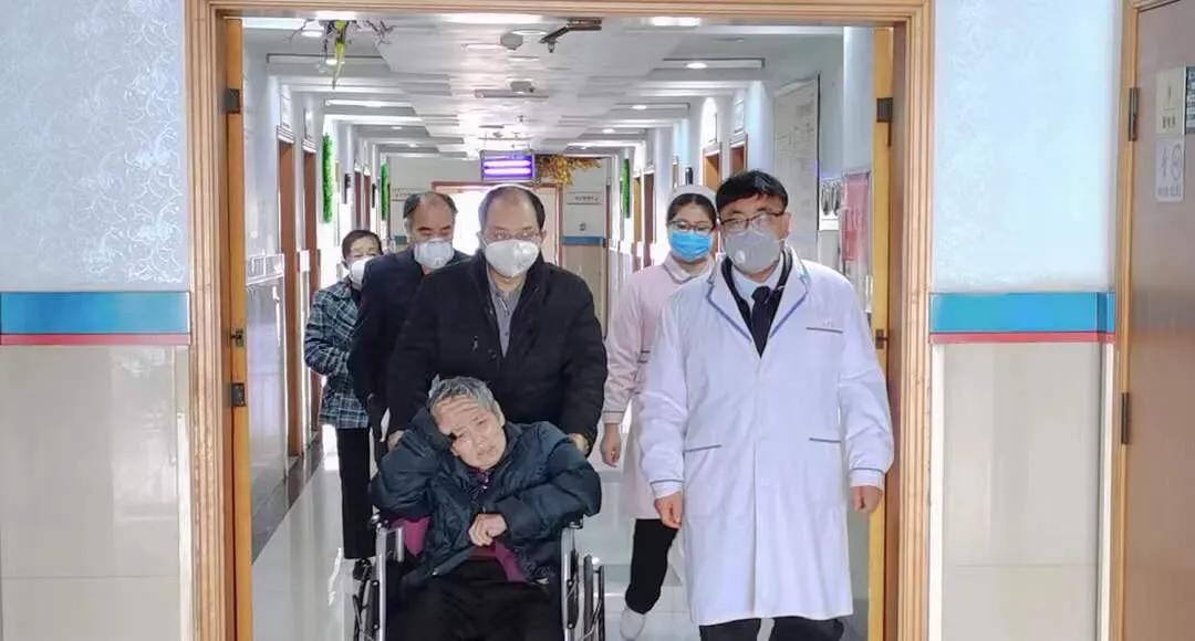 武汉“传书”重庆“点名”骑士医院