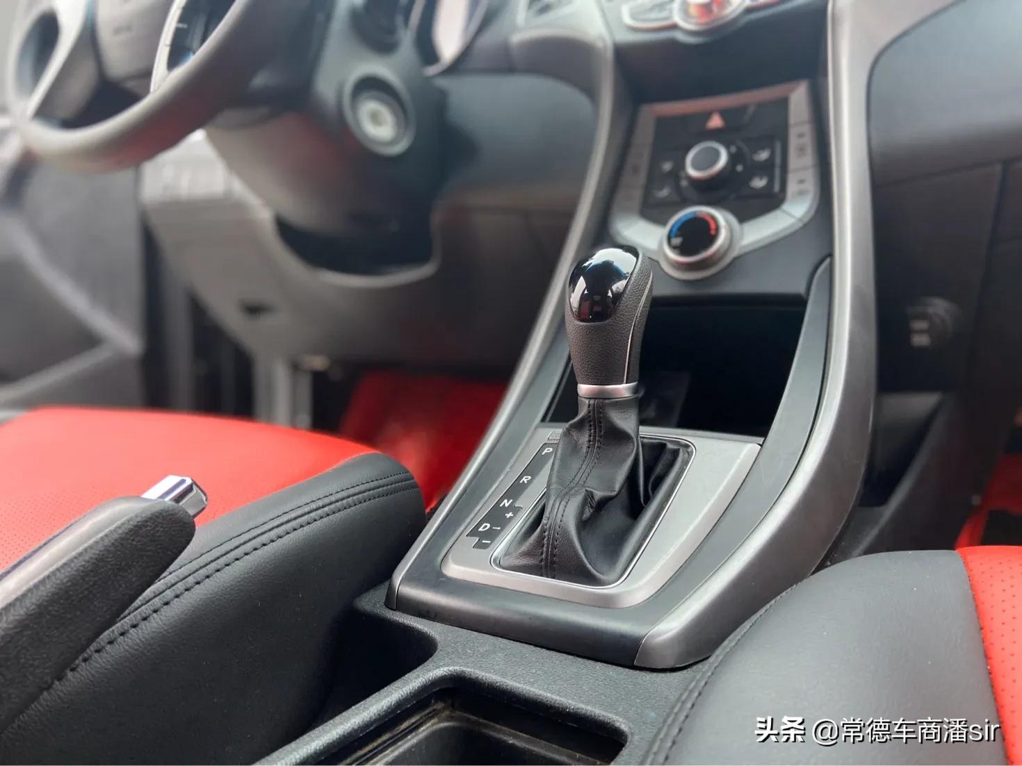 2014年现代朗动二手车值多少,2016现代朗动二手车值多少钱