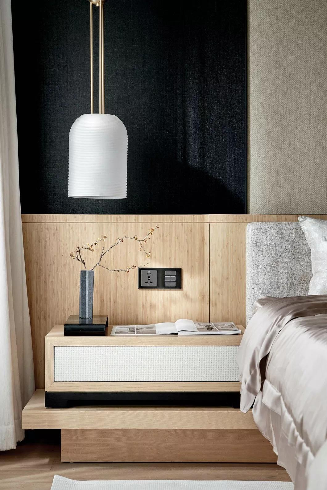 白墙上的污渍修补,白墙有黑印怎么能清除