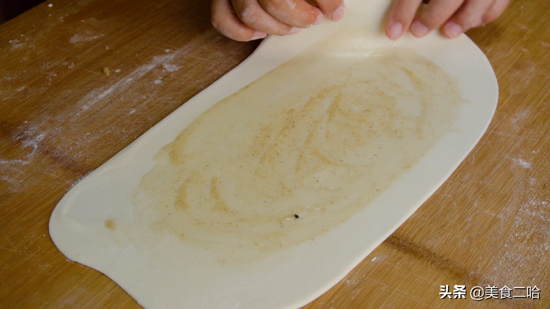 鸡蛋灌饼如何正确制作,早餐鸡蛋灌饼零失败的做法