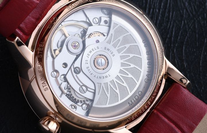 美不胜收!全新花淅系列“复古红”女表公价8,400元现货在售