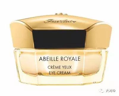 想对眼部进行保养什么眼霜比较好,眼部护理眼霜的正确使用方法