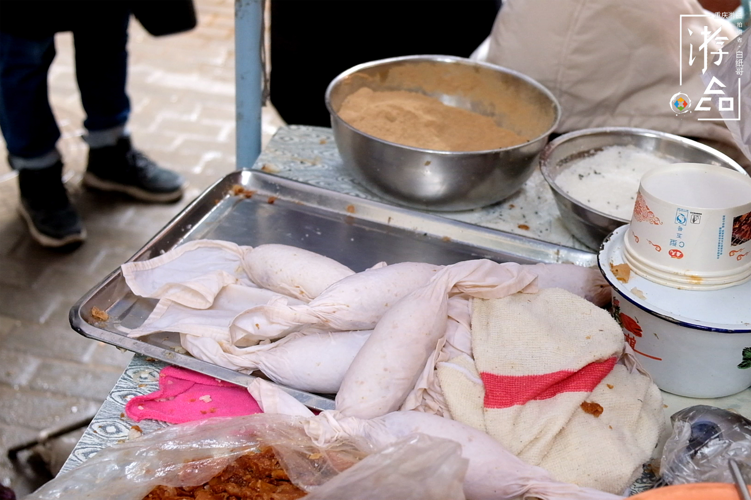 一年只休息2天，她坚持做了14年糯米团，美食背后有温情也有无奈