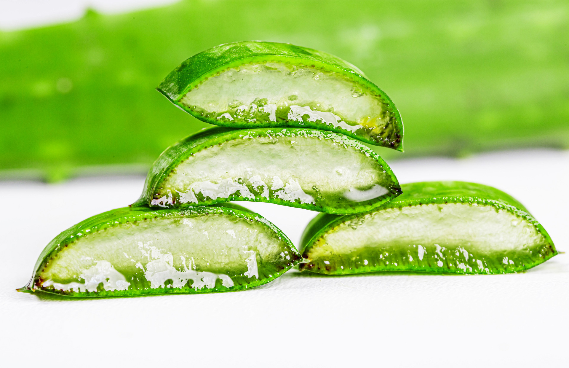 芦荟有毒能治癌症吗,涂芦荟会致癌吗