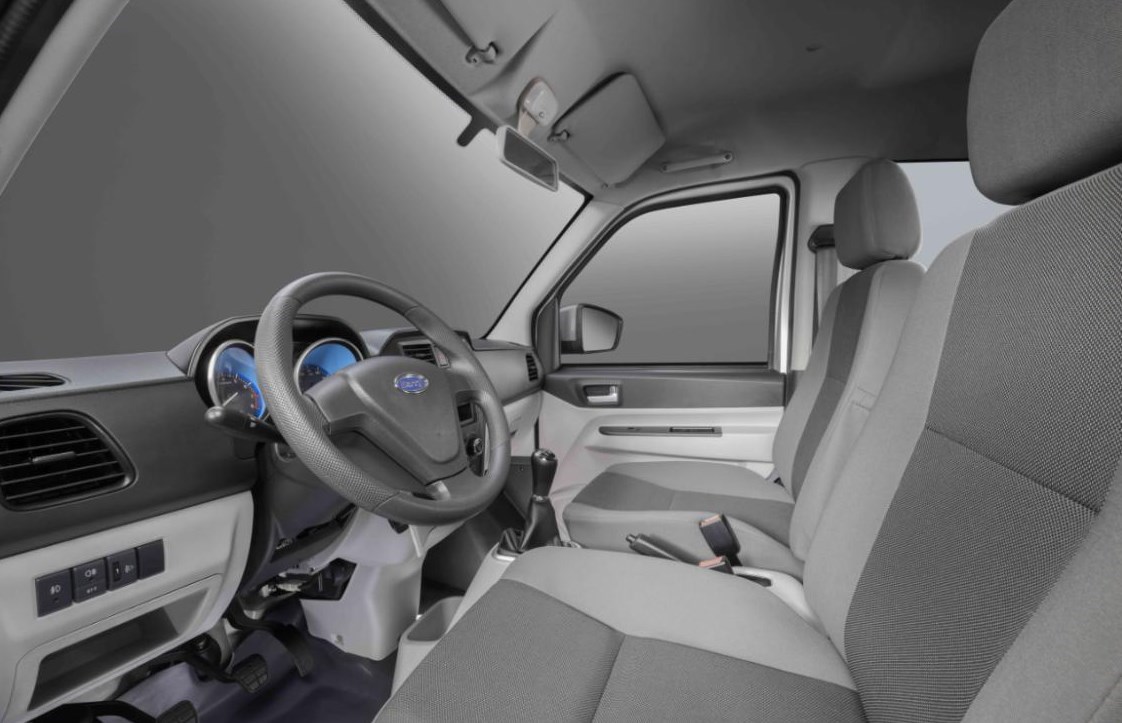 开瑞优优对比五菱荣光,新款开瑞优优怎么样