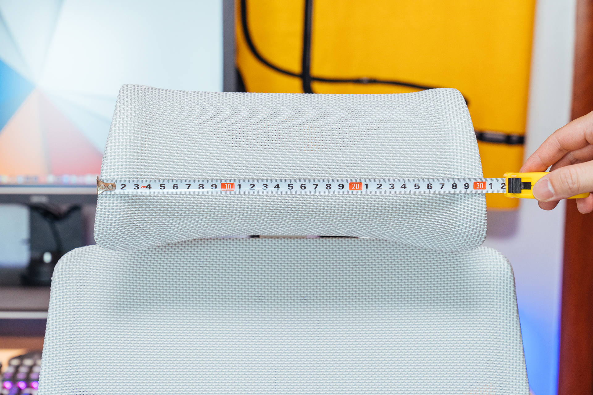 人体工学椅怎么选？不选贵的，只选对的：达宝利摩登Modern评测