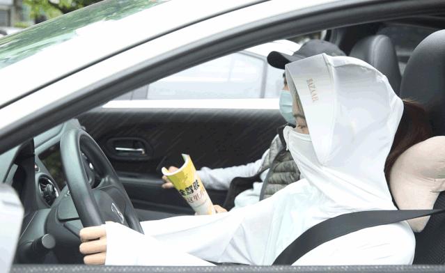 国产爆款“皮肤衣”！穿上立降9度，隔离99%紫外线，1件顶3瓶防晒