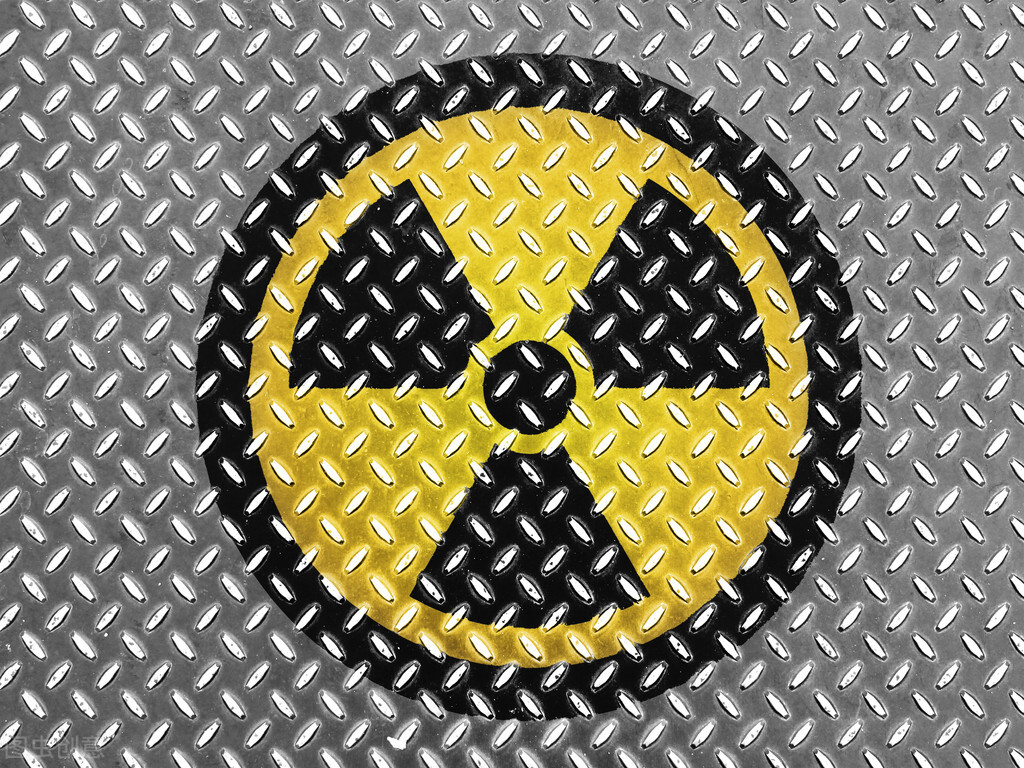 人类什么时候认识到核辐射的危害,辐射和核辐射是一个概念吗