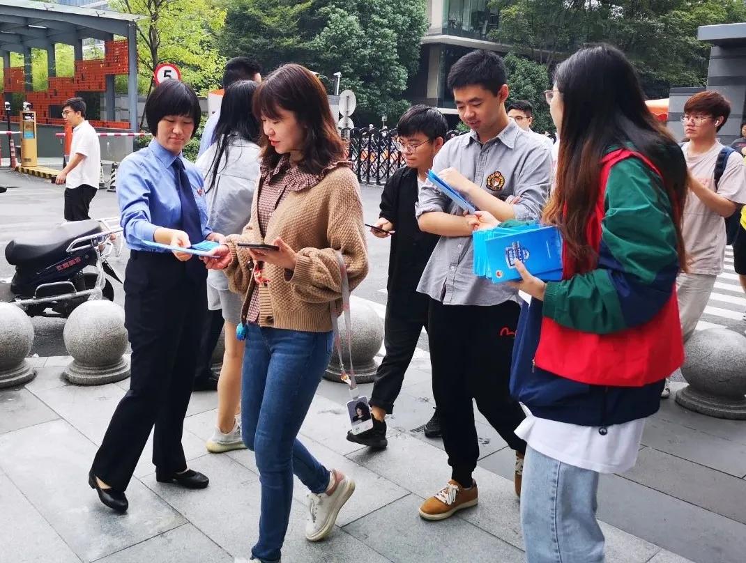 做兼职被让办了很多电话卡怎么办,办手机卡给钱兼职违法吗