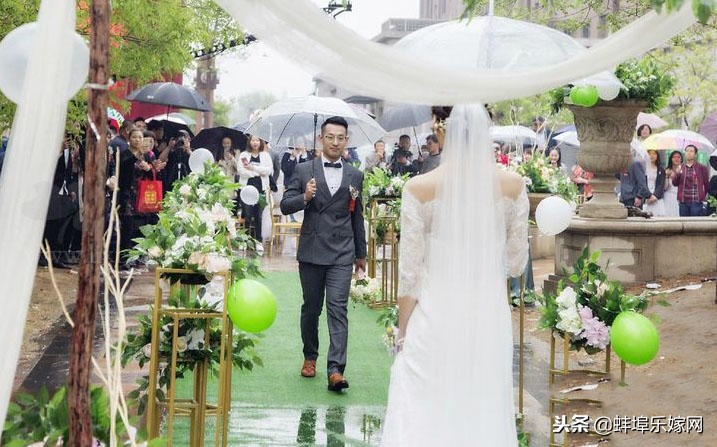 户外婚礼遇上雨天怎么办,户外婚礼雨天怎么办