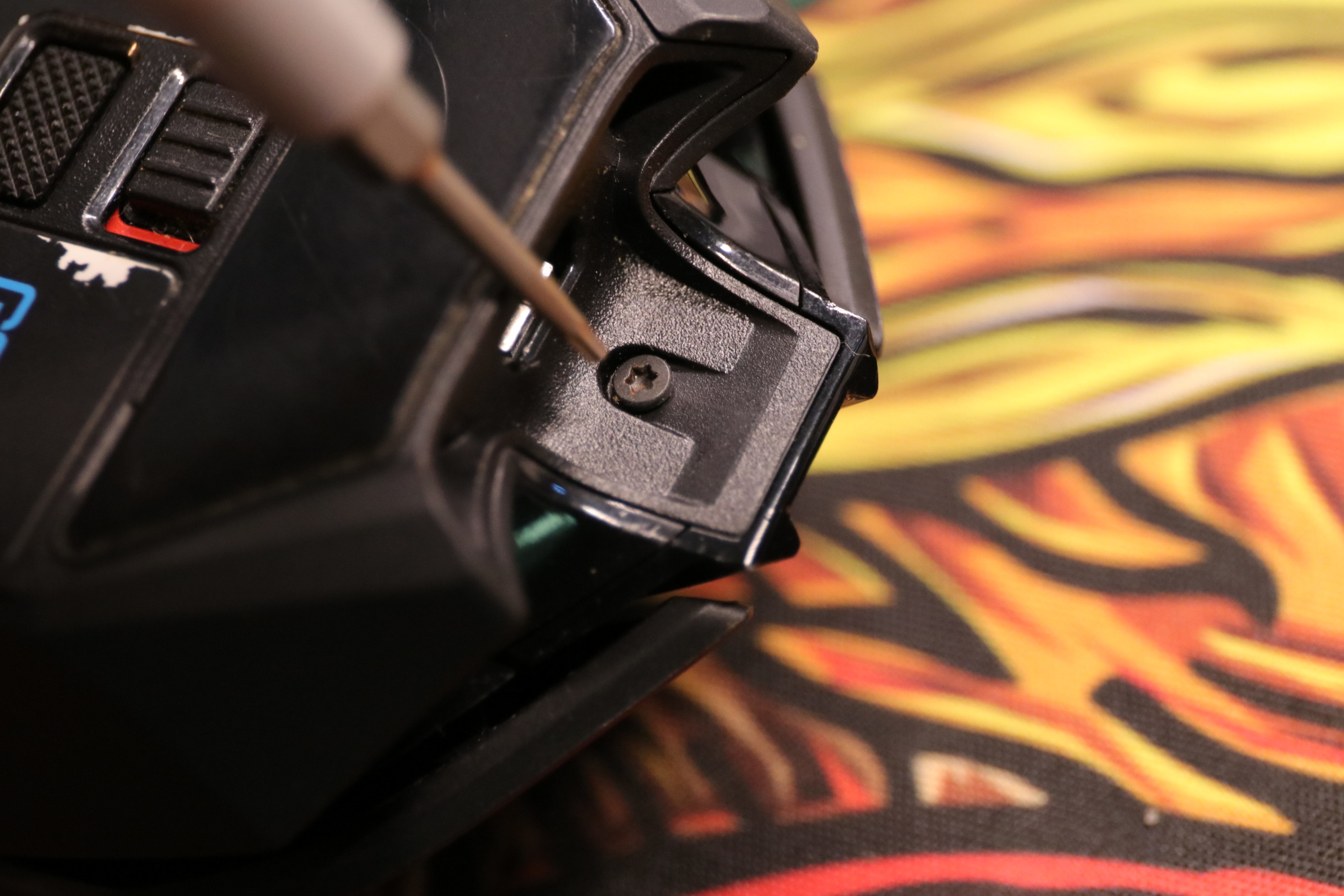 罗技g903电竞游戏双模无线鼠标,罗技g903鼠标坏了怎么自己维修