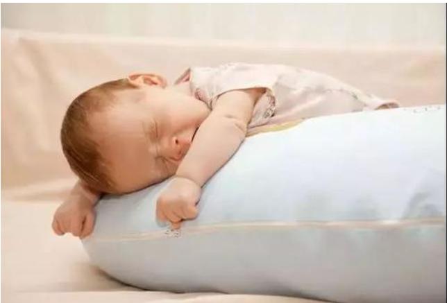 宝妈们要注意，宝宝醒的太早该怎么办，如何养成良好的习惯
