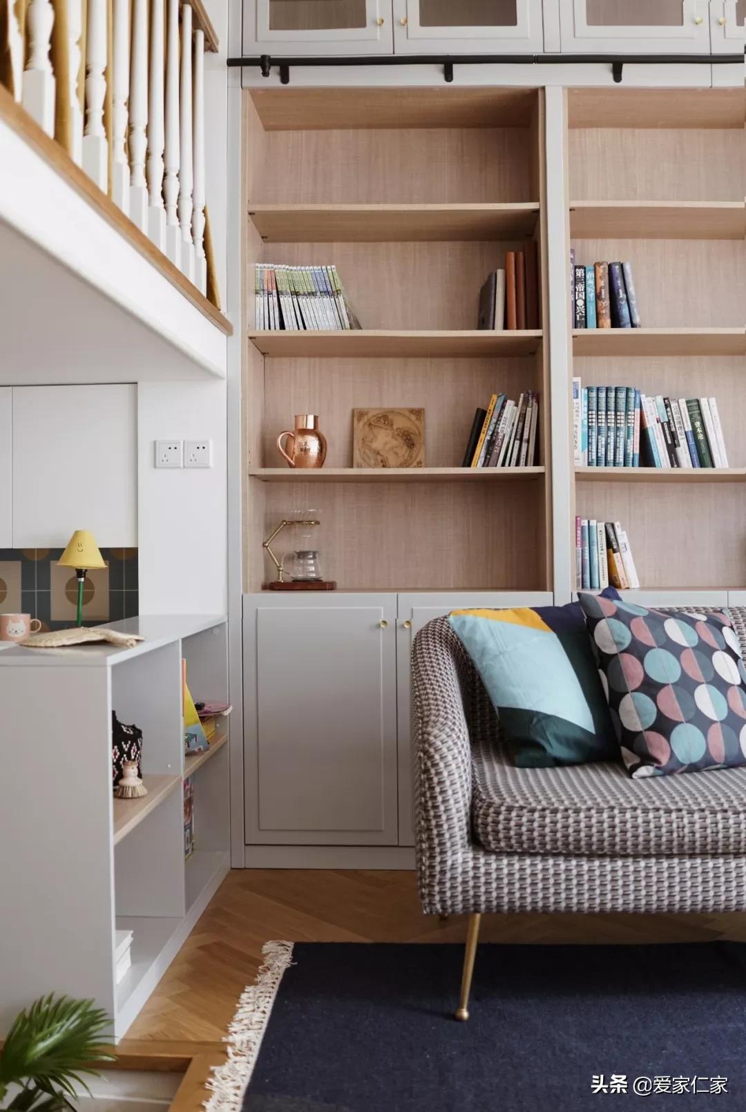 她买下32㎡上海老旧学区房，为女儿打造小桃园，20㎡超舒适大庭院