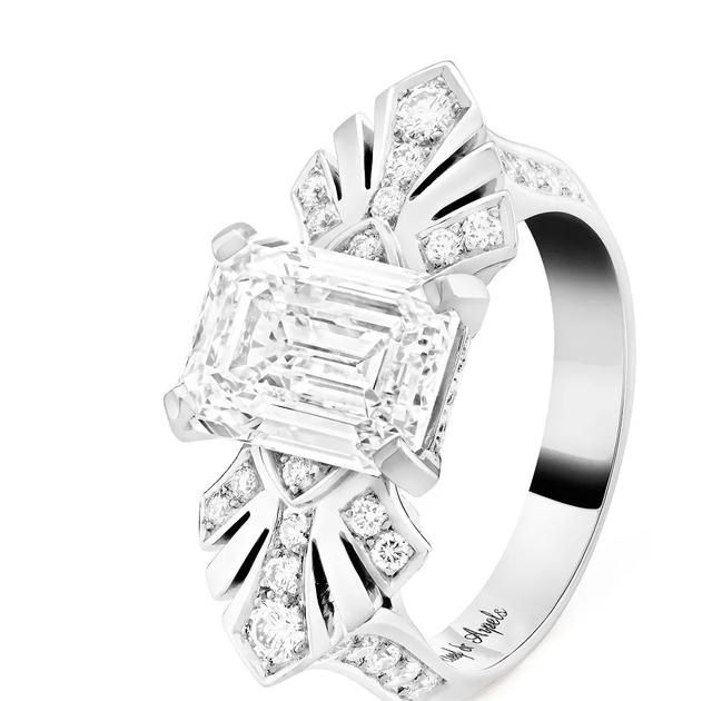 最美女人系列：疫情结束，春暖花开，我们就结婚吧