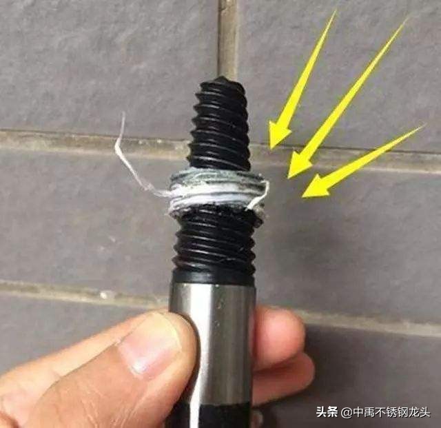 水龙头断在墙里如何轻松拿出,墙上水龙头断了怎么办教你一招