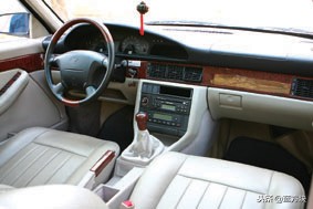 红旗新明仕和奥迪100,红旗名仕和奥迪100区别