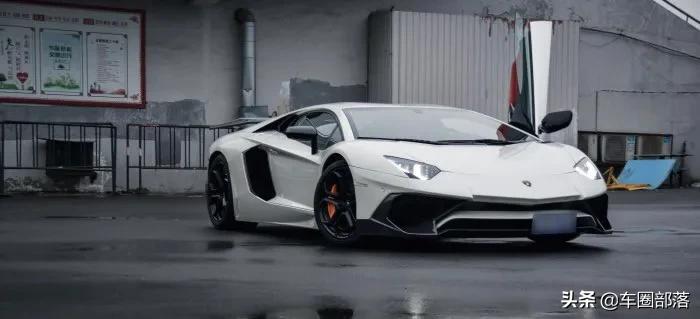 大牛aventadors和lp700有什么区别,紫色大牛aventadorsroadster