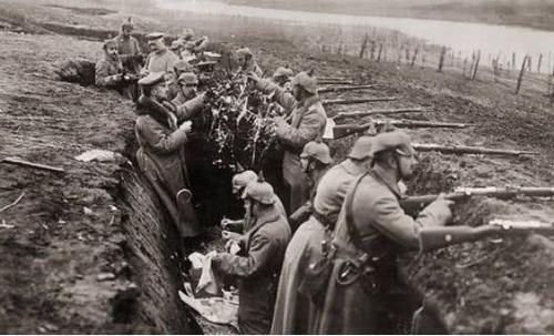战争中温情的一幕,一战残酷场面
