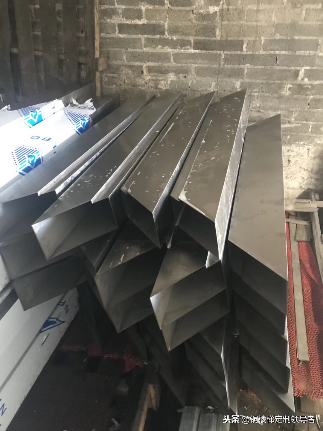 不锈钢屏风定制厂家,专业定制不锈钢屏风