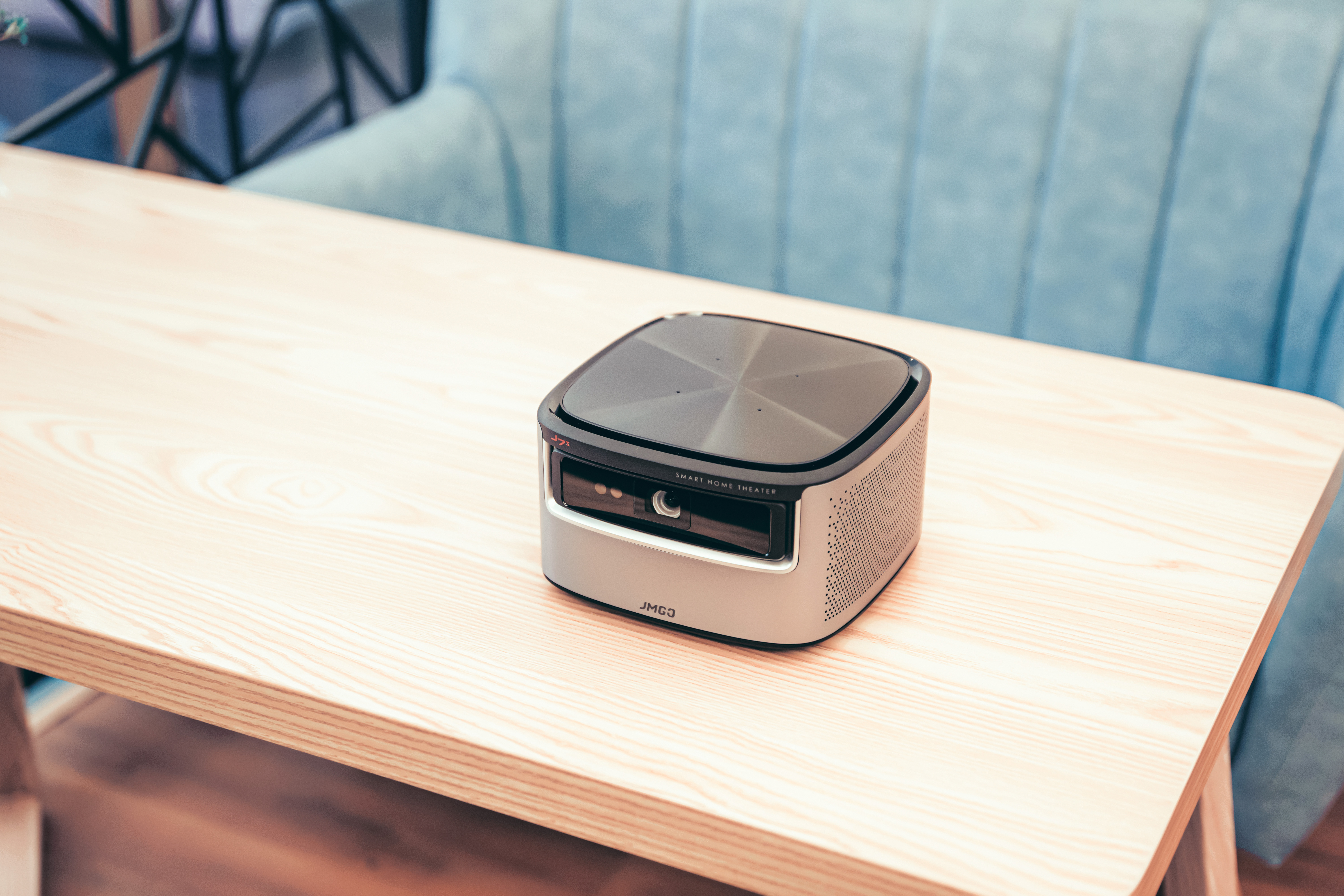 智能投影幕布,微投影坚果