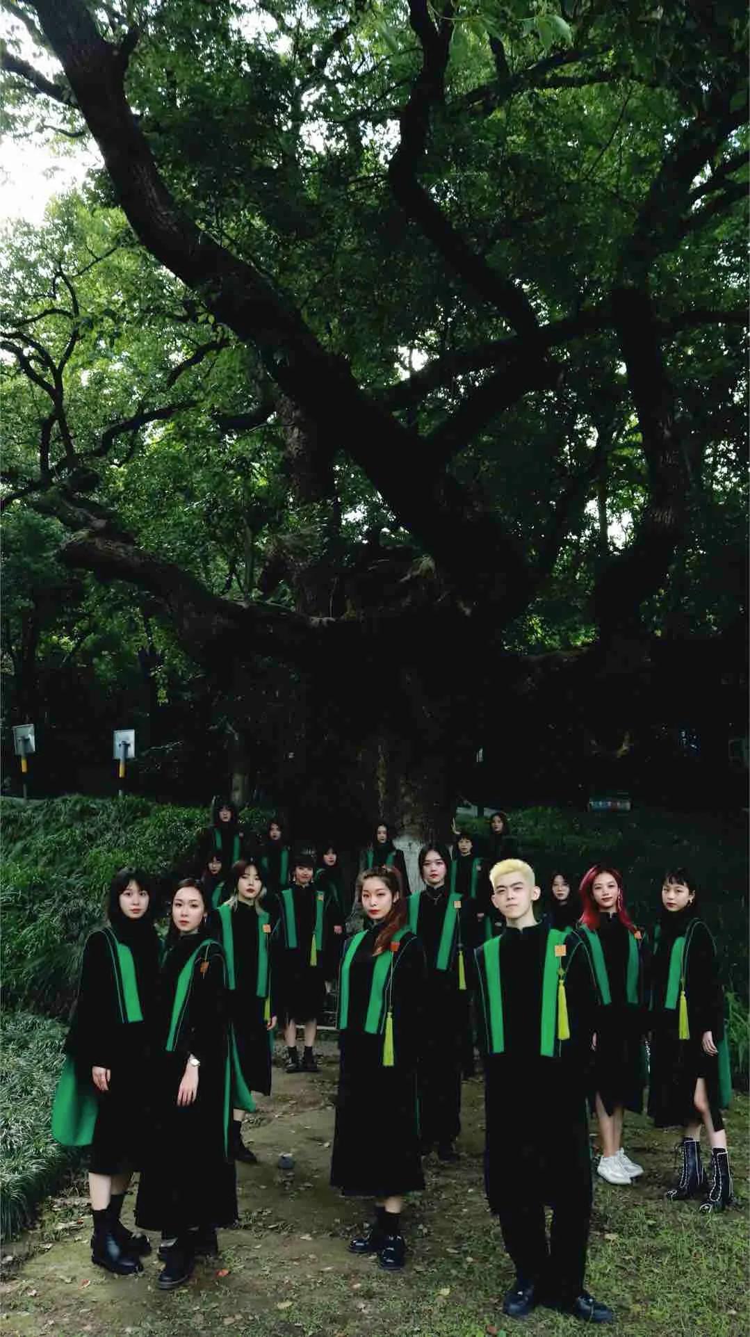 美院中国风学士服,九大美术学院学士服