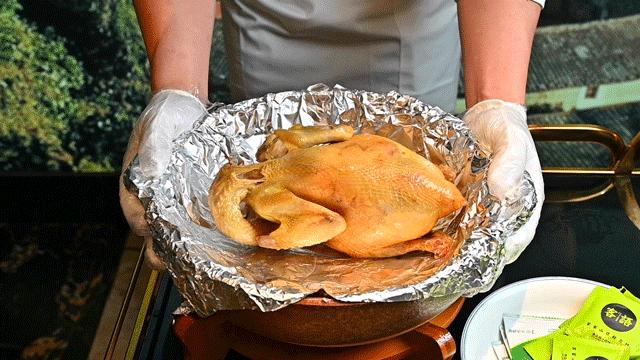 古法盐焗鸡爽爆了,传统盐焗鸡爆汁呈现