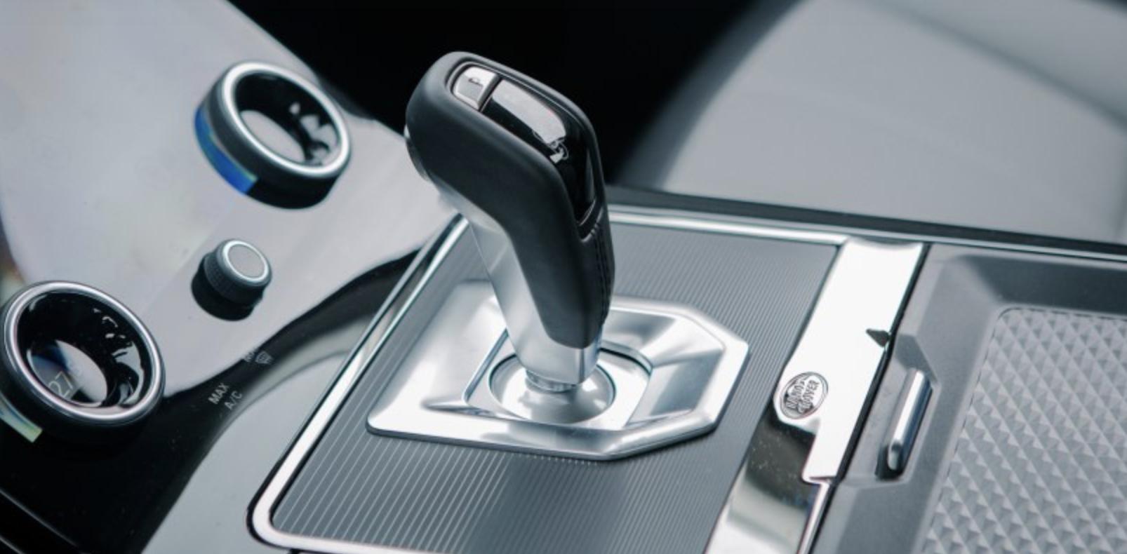 26万提路虎极光认证车主5000公里体验告诉你最真实的路虎体验报告