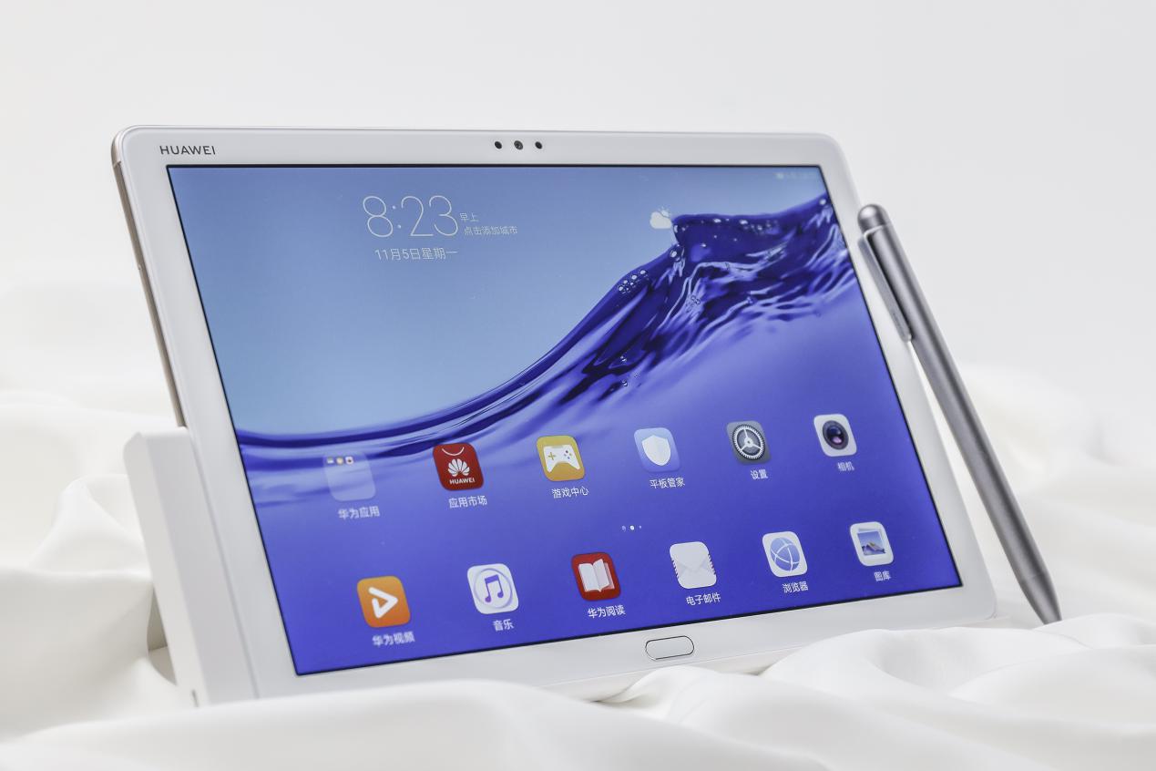 中秋节不知道送长辈什么礼物，这款平板让父母老年生活更丰富多彩