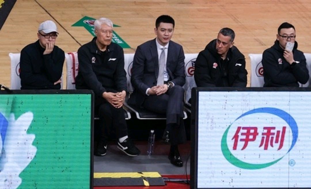 开弓没有回头箭！杨鸣没下课有两点原因，辽宁队不能半途而废