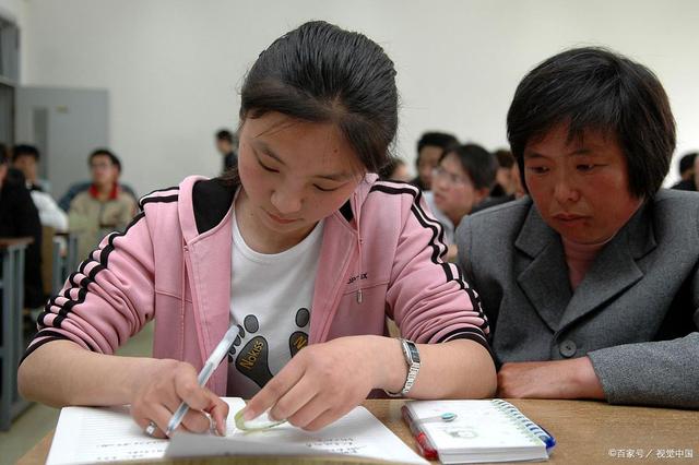 辅导班打擦边球，家长钻政策空子，学生更疲惫，这是怎么了？