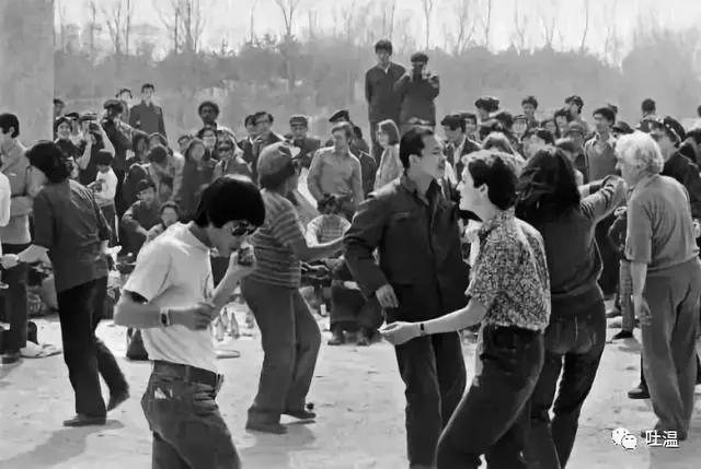 80年代轰动全国的“聚众淫乱”大案：女子与130多人发生关系被枪毙！