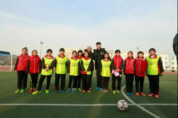 卧牛石绽放“玫瑰”梦想