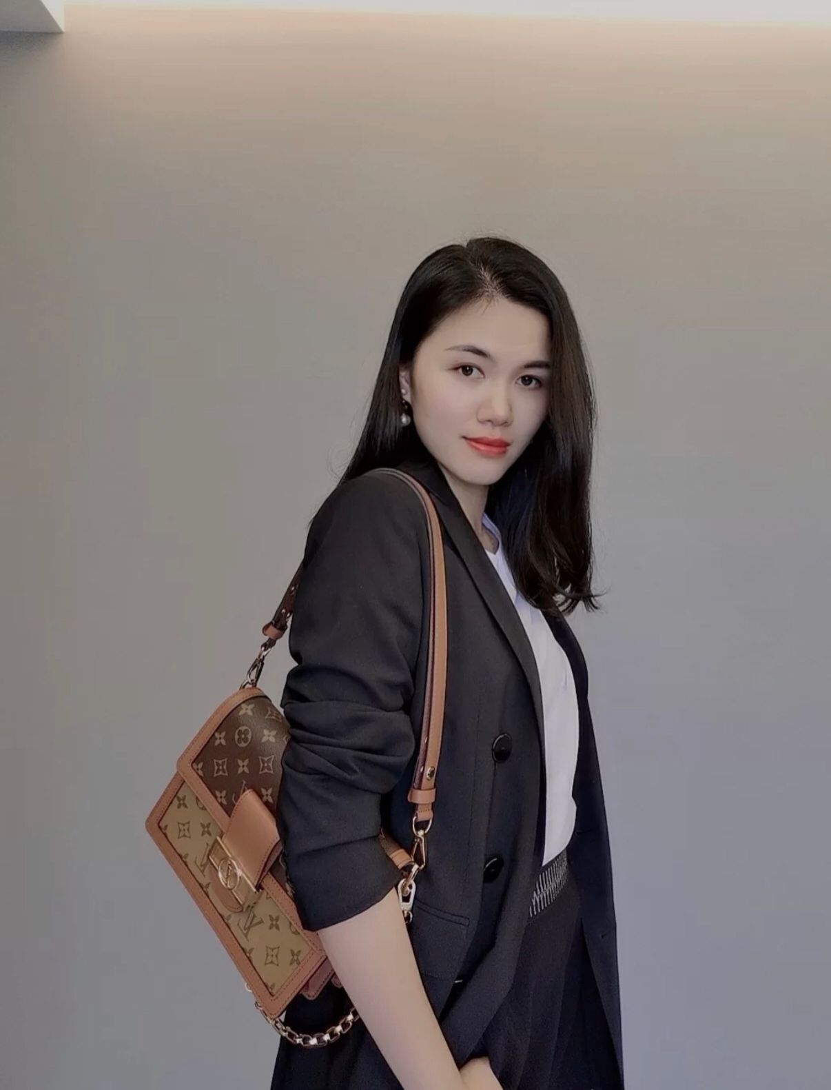 lv包包经典入门款,lv已过时的包包