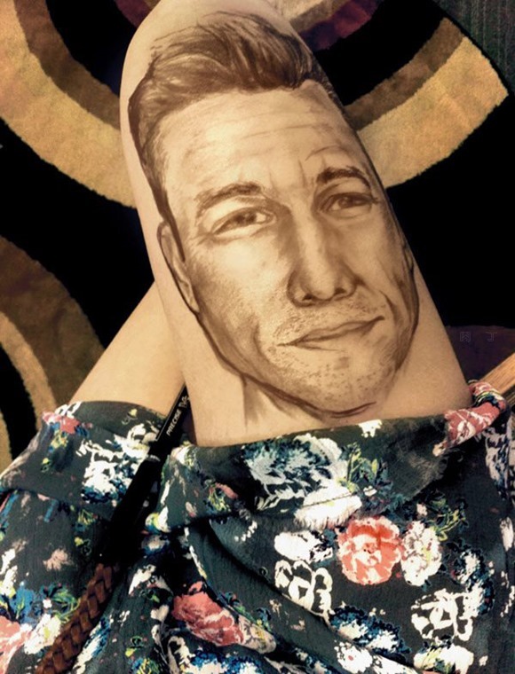 腿部涂鸦简单,美女街头涂鸦绘画艺术