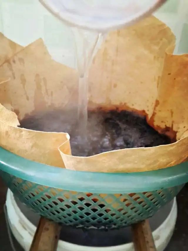 山底禾了社飞来之地的禾了节打糍粑做糍粑籺过禾了节