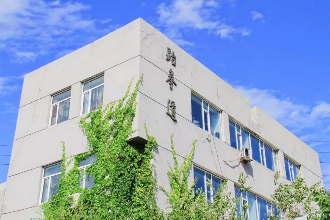 延边大学2020级新生开始报到,延边大学让家长送大一新生进学校