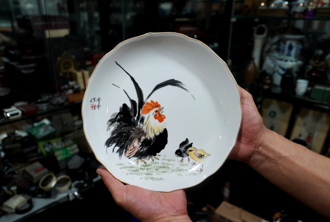 一篇10万+的文章，引出众人询问：你那卖日本瓷的朋友都有啥？