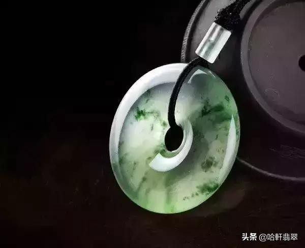 翡翠石藓和飘花怎么区分,翡翠手镯有癣跟飘花区别