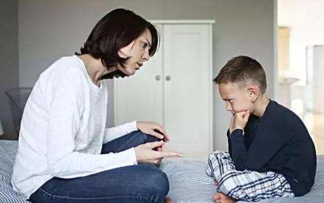 小孩依赖性大怎么和家长沟通,孩子整天找妈妈怎么教育