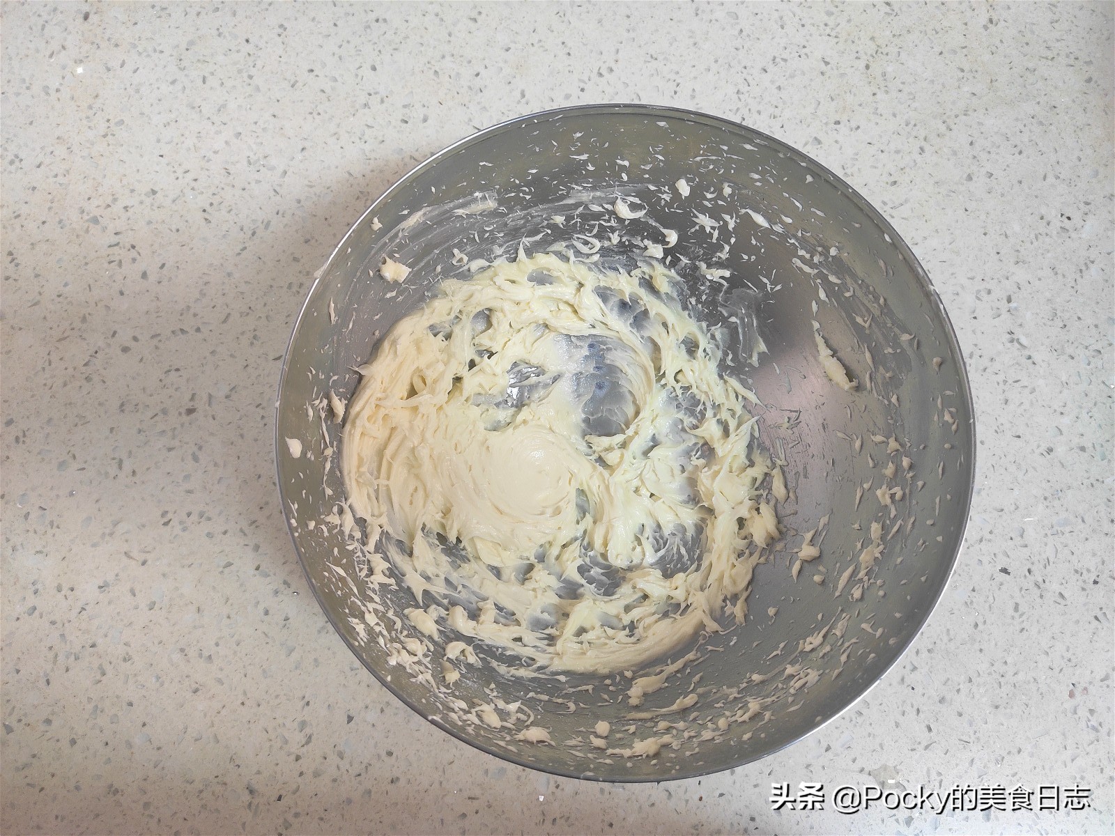 日本ins网红零食焦糖奶油饼干,日本一款抹茶夹心饼干