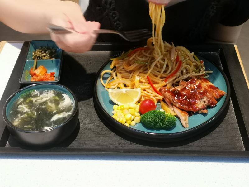 加盟铁板鸡扒饭费用,餐饮加盟铁板饭